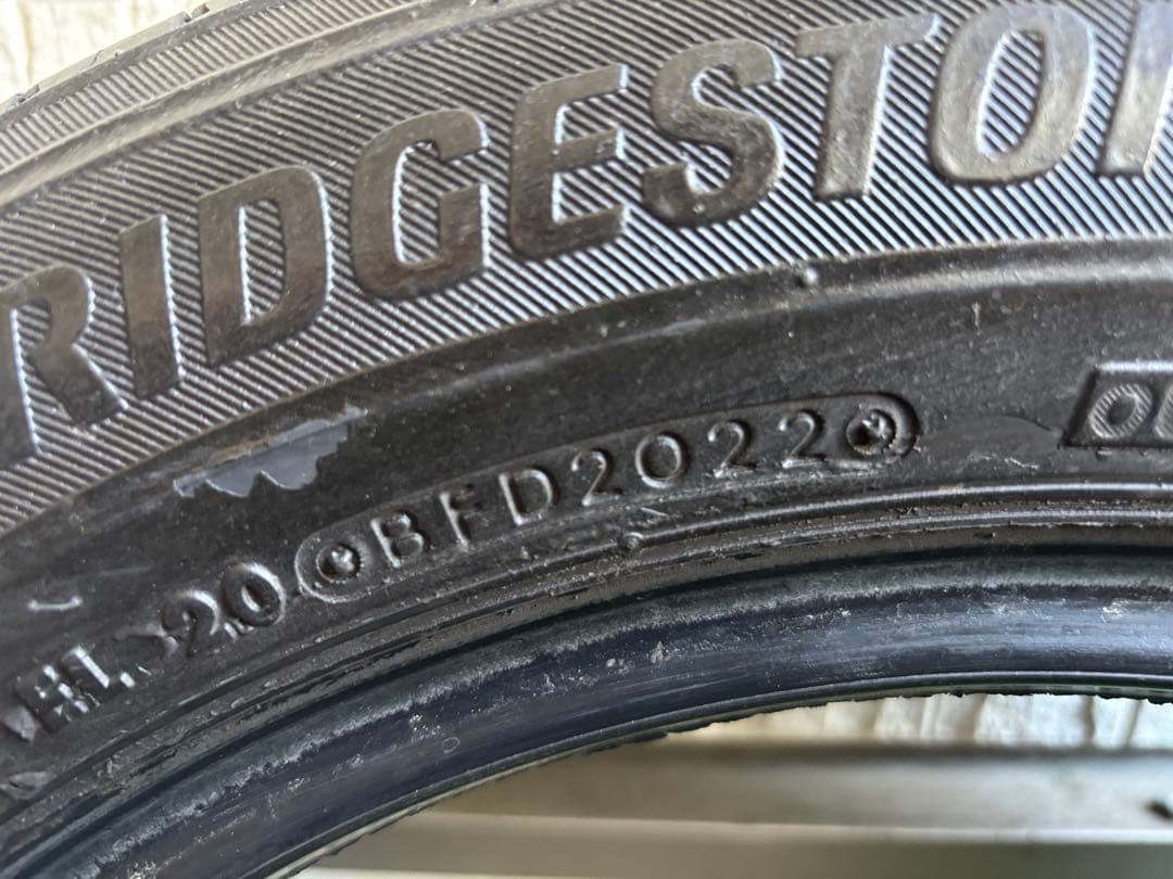 ①【国産バリ溝・送料無料‼️】205/60R16ブリヂストンREGNO GRXⅡ