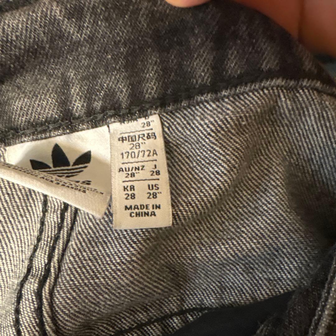ハ*ル様 adidas ダークグレー カーゴデニム 28
