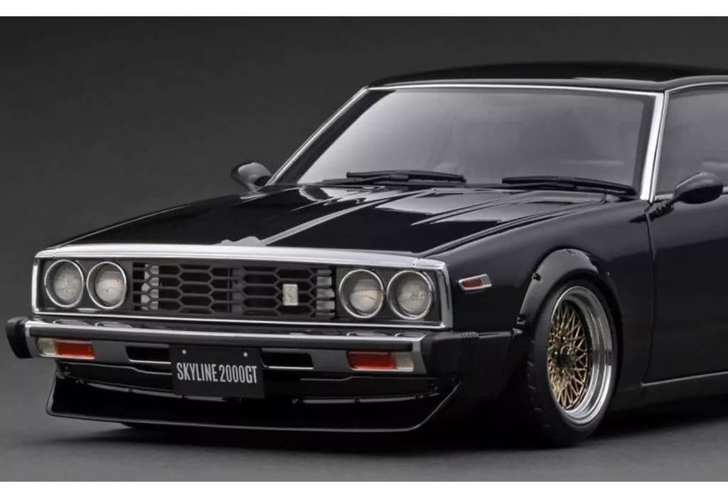 新品•未開封　1/18 イグニッションモデル日産　スカイライン2000GT-ES