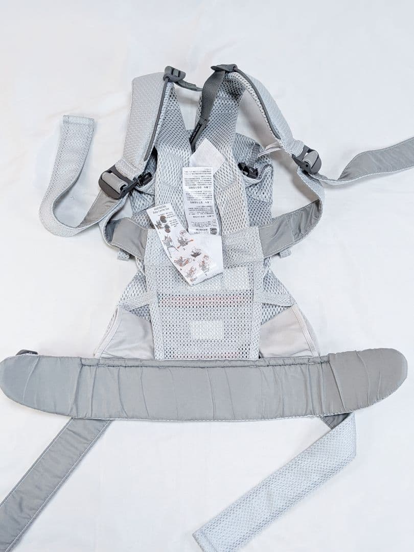 極美品 ベビービョルン ワンカイエアー グレー シルバー　 よだれカバー付き