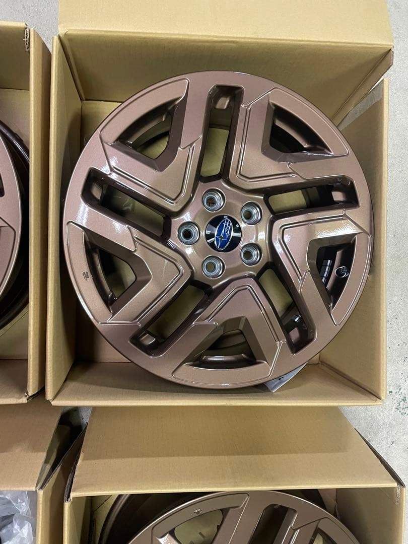 スバルフォレスタースポーツ　SL5 ホイール　18インチ　7J PCD114.3