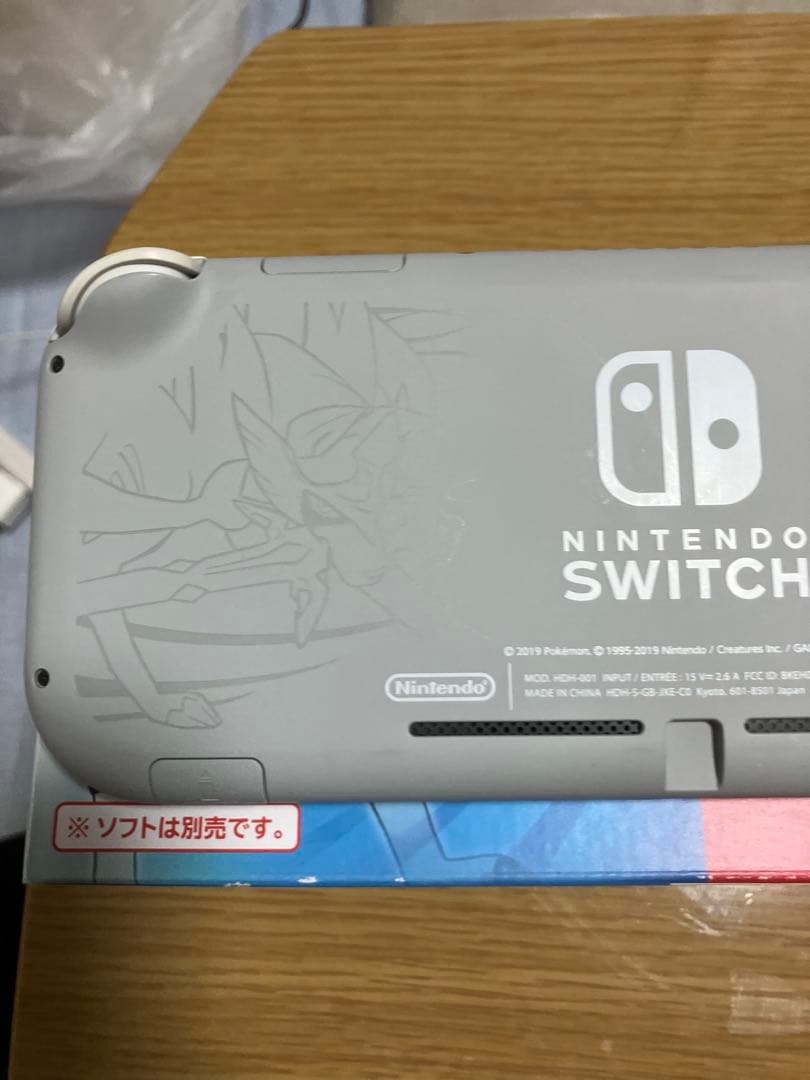 Nintendo Switch Lite 剣盾　ソフト付き