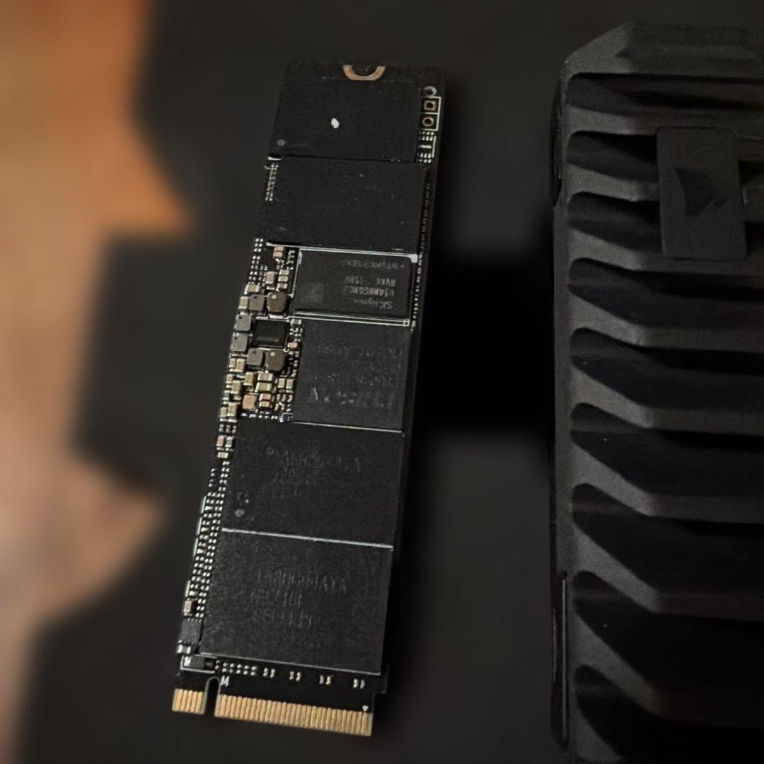 内蔵型SSD CORSAIR MP600 PRO XT 4TB NVMe SSD