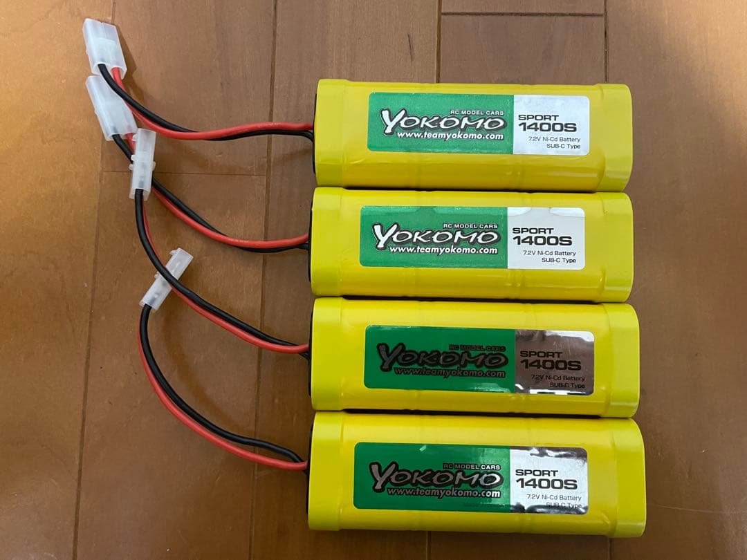 ハナ【美品】ヨコモ ニッカドバッテリー 1400S 4本 急速充電器セット