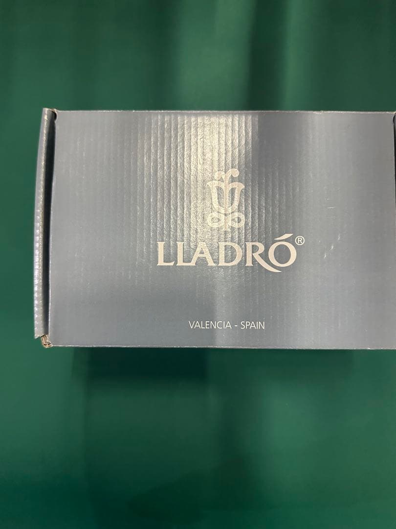 Lladro 陶器フクロウ 未使用品 箱付き