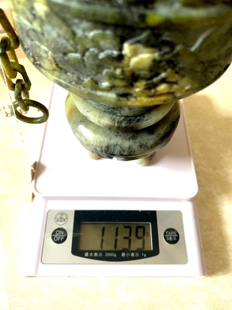 中国骨董 翡翠 香炉 天然石 手彫り 蓮の花と鶴の彫刻(ワケあり)